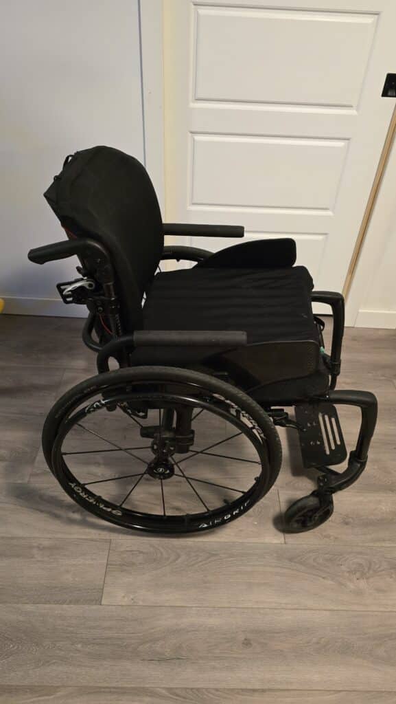 Motion Composites ApexC full carbon fibre wheelchair SCI Alberta